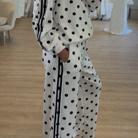Ensemble à pois